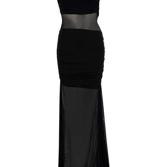 Alana in Black