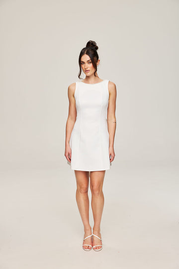 Blushé - White in white
