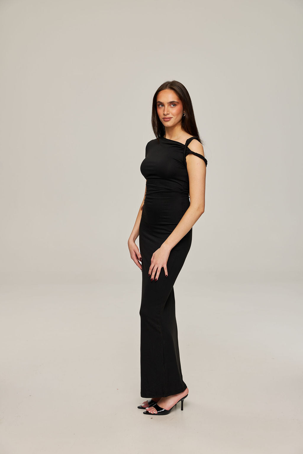 Céleste in Black