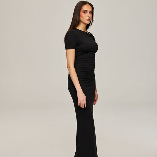 Céleste in Black