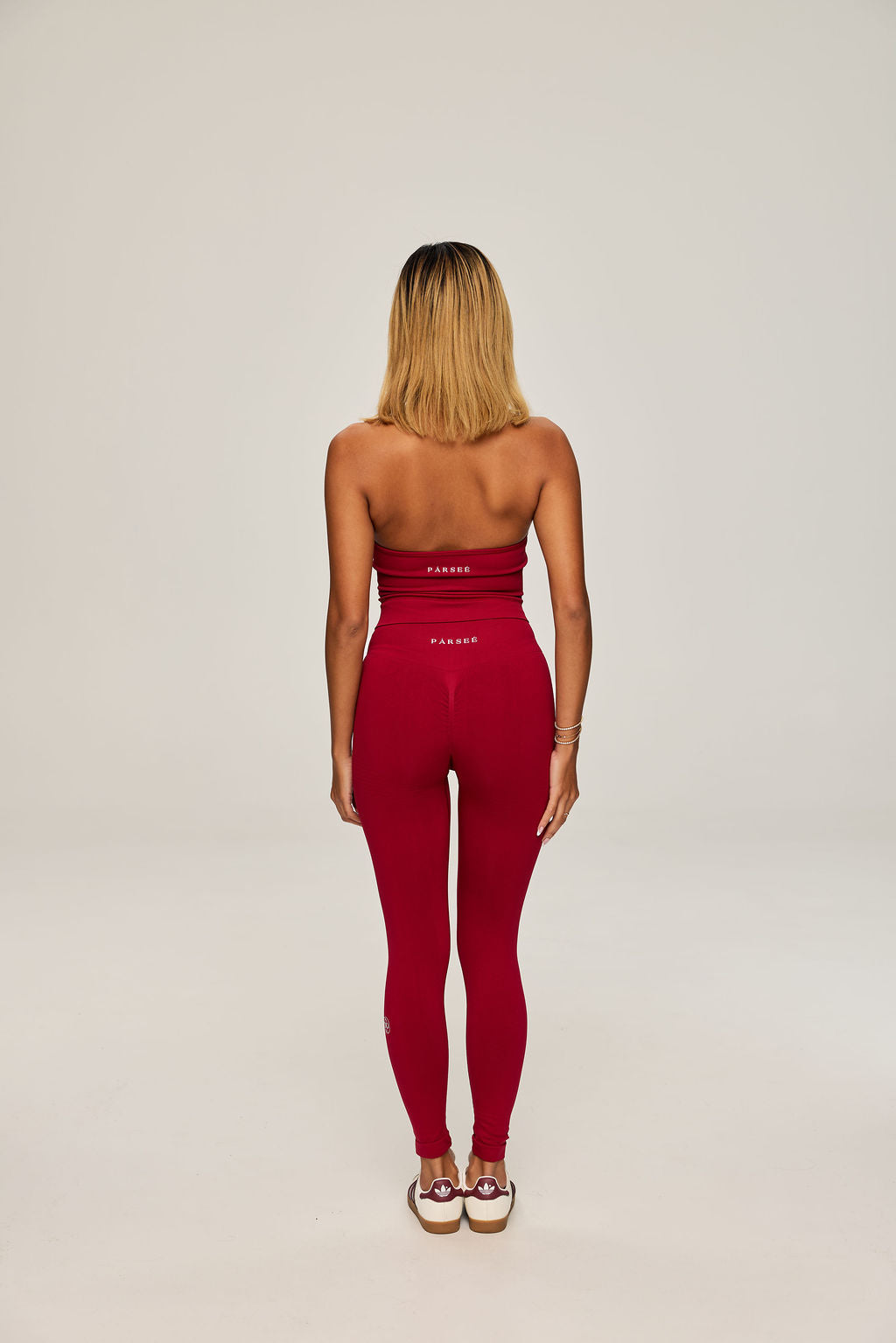 Frame Fit High Rise in Burgundy