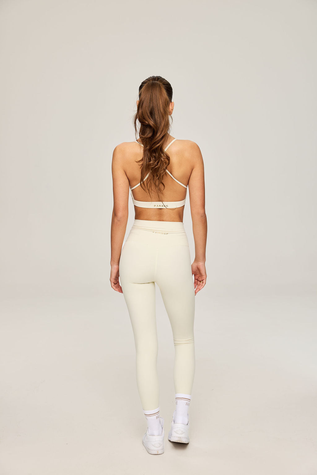 Élan High Rise Leggings in Beige