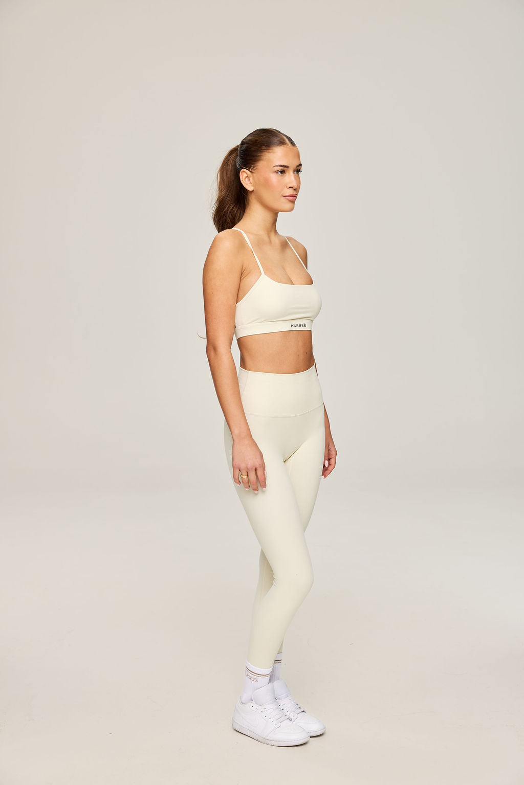 Élan High Rise Leggings in Beige