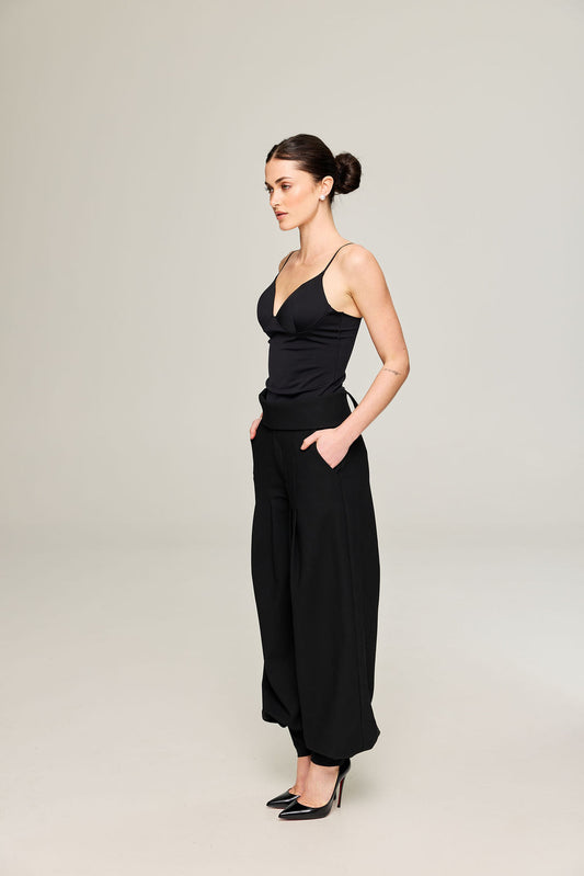 JEMMA in black