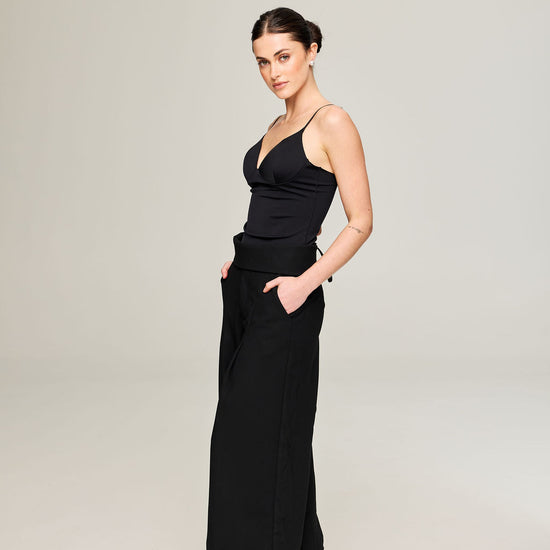 JEMMA in black