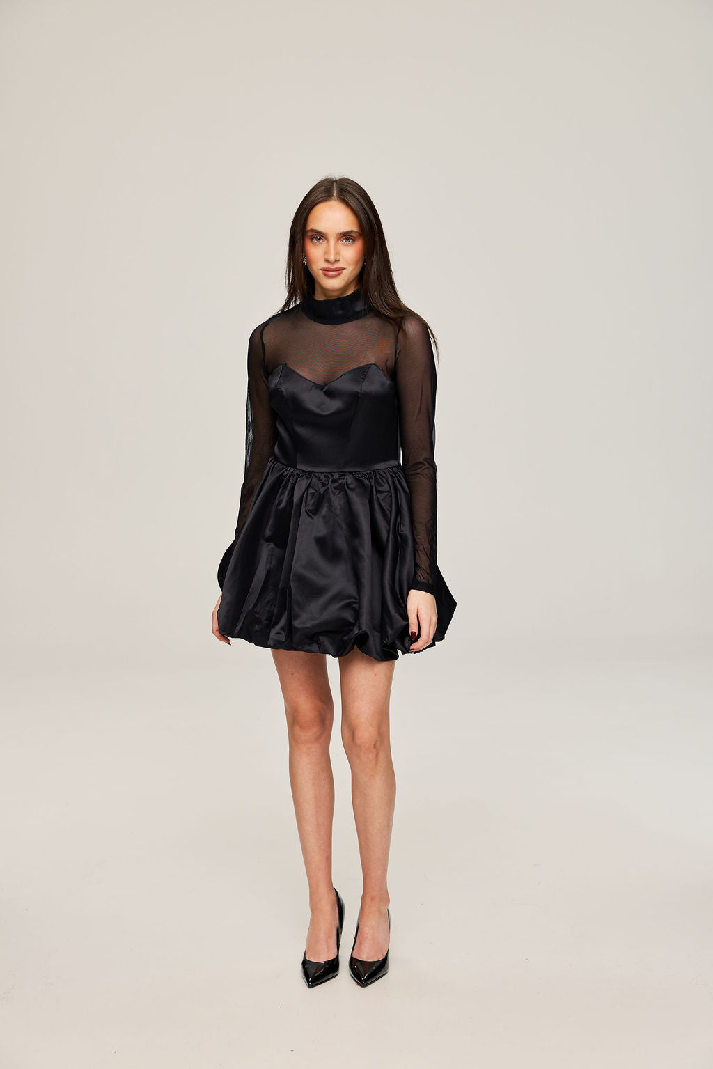 Mona in black