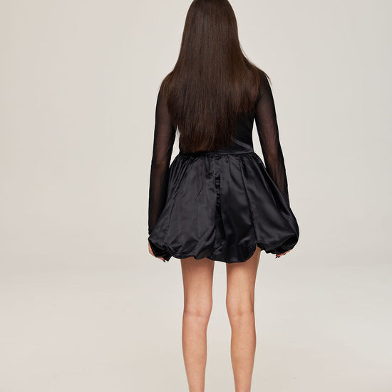 Mona in black