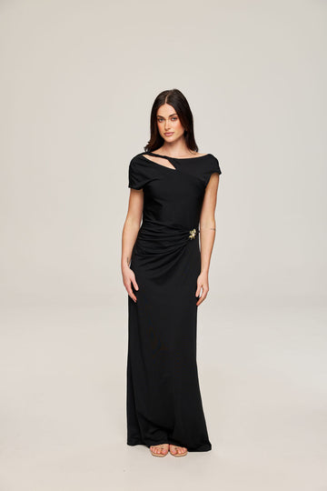 Noiré in black