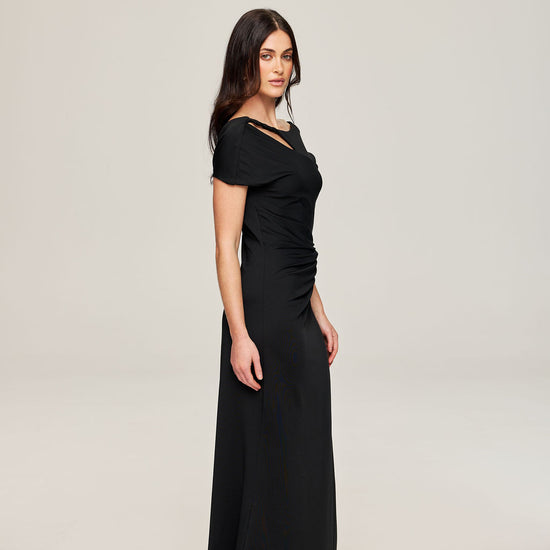 Noiré in black
