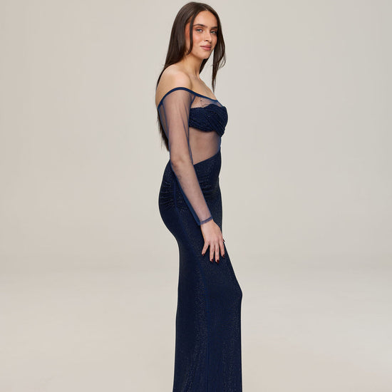 Rosalia - Noir in black
