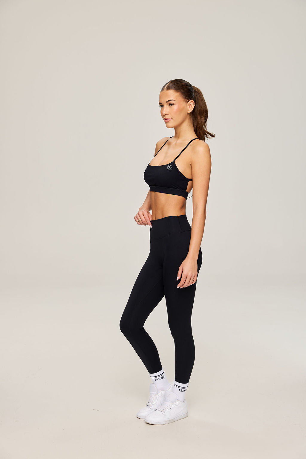 Studio Perfect Bra in Black